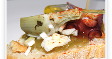 012-tosta-de-alcachofa-confitada-pulpo-y-memelada-de-tomate-verde-378x198